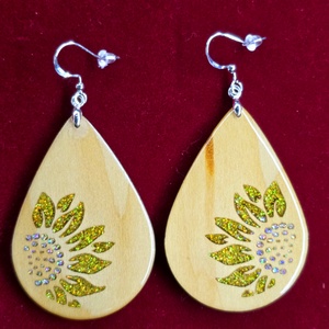 Kézzel készült hársfa fülbevaló - Meska.hu