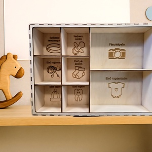 Személyre szabott fa babaköszöntő emlékdoboz - baba - mama - babaemlékek - baba emlékőrző - Meska.hu