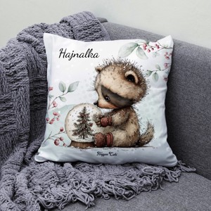 Névvel kérhető - Cuki téli mosómedve hógömbbel mintás párna - otthon & életmód - lakástextil - párna & párnahuzat - díszpárna (belsővel együtt) - Meska.hu