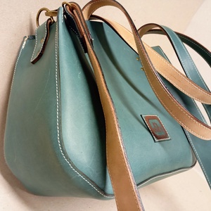 Kisebb mindentbele táska - olajzöld - táska & tok - kézitáska & válltáska - nagy pakolós táska - Meska.hu Kisebb mindentbele táska - olajzöld - táska & tok - kézitáska & válltáska - nagy pakolós táska - Meska.hu