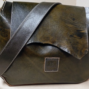 Kisebb mindentbele táska most másképp - kecske - Meska.hu