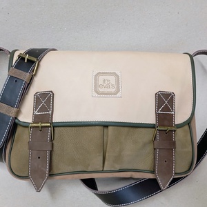 Kisebb kapkodó táska akár bringázni_barnák, Táska & Tok, Kézitáska & válltáska, Vállon átvethető táska, Bőrművesség, MESKA