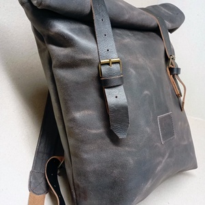 Roll top hátizsák_sötétbarna - Meska.hu