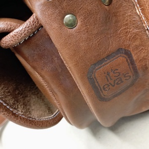 Vadásztáska barna marhabőrből - táska & tok - kézitáska & válltáska - vállon átvethető táska - Meska.hu