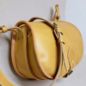 Vadásztáska sárga marhabőrből - Meska.hu