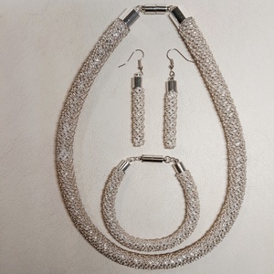 'Jégkirálynő' gyöngy ékszerszett - esküvő - ékszer - ékszerszett - Meska.hu