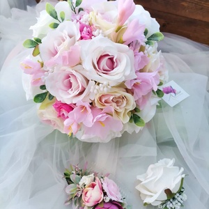 Frézia-Rózsa menyasszonyi, esküvői csokor_szett_ hajdísz, kitűző - esküvő - menyasszonyi- és dobócsokor - Meska.hu