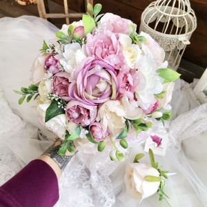 púder nude rózsaszín  menyasszonyi csokor, örökcsokor, selyemvirág csokor kitűzővel (Gyöngy_pasztell) - esküvő - menyasszonyi- és dobócsokor - Meska.hu