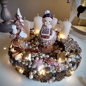 Világító nagymama adventi koszorú, mézeskalács karácsonyi dísz - karácsony - adventi díszek - adventi koszorú - Meska.hu