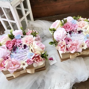 Szülőköszöntő ajándék szett, Szülőköszöntő virágbox, esküvő, Selyemvirág köszöntő - esküvő - emlék & ajándék - szülőköszöntő ajándék - Meska.hu