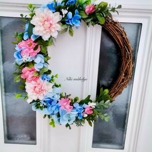 Kék hortenzia ajtódísz, kopogtató, tavasz, tél, mókus, vessző ajtódísz - Meska.hu