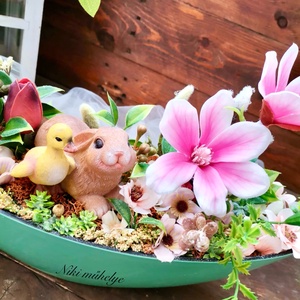 Magnólia dekoráció, Tavaszi asztaldísz, húsvéti kosár dekoráció, csónak dekor - ünnepi díszek, dekorációk - húsvéti díszek és dekorációk - húsvéti virágos díszek - Meska.hu
