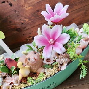 Magnólia dekoráció, Tavaszi asztaldísz, húsvéti kosár dekoráció, csónak dekor - ünnepi díszek, dekorációk - húsvéti díszek és dekorációk - húsvéti virágos díszek - Meska.hu