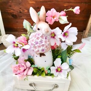 Fiókos nyuszi dekoráció, Tavaszi asztaldísz, húsvéti kosár dekoráció, pillangóvirág fiók dekor, Ünnepi díszek, dekorációk, Húsvéti díszek és dekorációk, Húsvéti virágos díszek, Mindenmás, MESKA