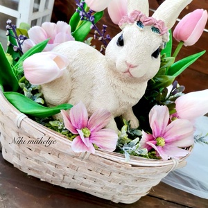 Nyuszi tulipán dekoráció, Tavaszi asztaldísz, húsvéti kosár dekoráció, dekor - Meska.hu