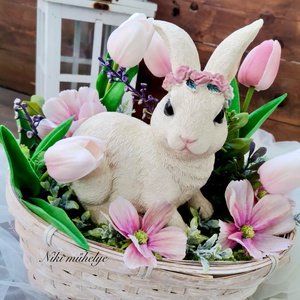 Nyuszi tulipán dekoráció, Tavaszi asztaldísz, húsvéti kosár dekoráció, dekor - ünnepi díszek, dekorációk - húsvéti díszek és dekorációk - húsvéti virágos díszek - Meska.hu