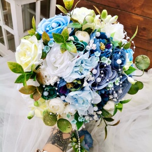 Gyöngyös Valami kék Menyasszonyi csokor, örökcsokor, selyemvirág csokor kitűzővel, - esküvő - menyasszonyi- és dobócsokor - Meska.hu