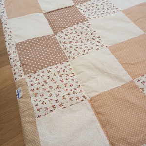 Felnőtt méretű patchwork paplan, takaró - Bézs virágos - otthon & életmód - lakástextil - felnőtt takaró, pléd - Meska.hu