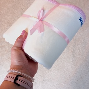 Fehér homok Nyári takaró FELNŐTT méretben Rózsaszín pöttyös szegéllyel - otthon & életmód - lakástextil - felnőtt takaró, pléd - Meska.hu