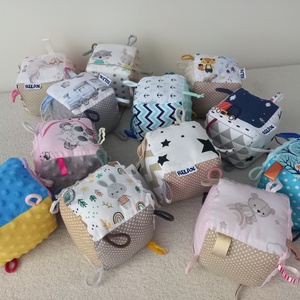 Si-hu-hu Minky Címke kocka / Babakocka - játék & sport - 3 éves kor alattiaknak - babakocka - Meska.hu