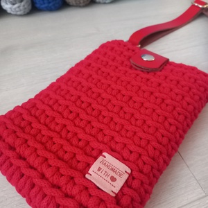 Tűzpiros/Piros horgolt mobil-táska - bőr táskapánttal - táska & tok - kézitáska & válltáska - vállon átvethető táska - Meska.hu