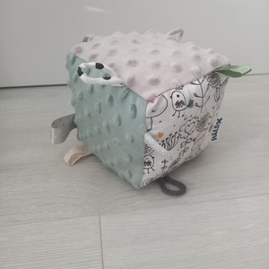 Zöld Hippo Minky Címke kocka / Babakocka - baba - mama - baba játékok - babakocka - Meska.hu