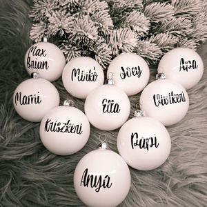 Karácsonyfagömb névvel - karácsony - karácsonyi lakásdekoráció - karácsonyfadíszek - Meska.hu