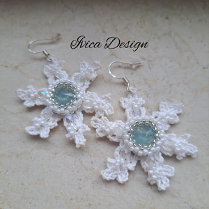 Horgolt Hópehely Fülbevalók Kristállyal - ékszer - fülbevaló - lógó fülbevaló - Meska.hu