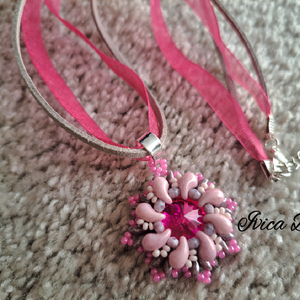 Amarillisz Medál Nyaklánccal - ékszer - nyaklánc - medálos nyaklánc - Meska.hu