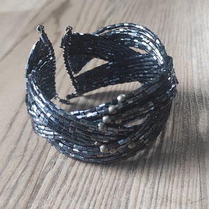 �� Fekete-ezüst elegancia gyöngy karkötő � kézzel készült statement ékszer - ékszer - karkötő - gyöngyös karkötő - Meska.hu