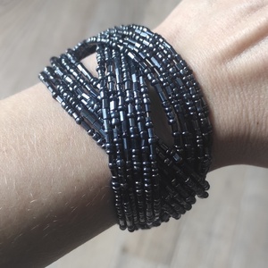 ? Fekete Elegancia gyöngy karkötő � kézzel készített statement ékszer, Ékszer, Karkötő, Gyöngyös karkötő, Ékszerkészítés, Gyöngyfűzés, gyöngyhímzés, MESKA