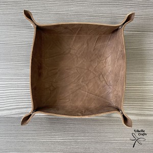 Színes bőr tálca - gyűrt barna, Otthon & Életmód, Dekoráció, Asztal és polc dekoráció, Dekorációs tál, tartó, , MESKA