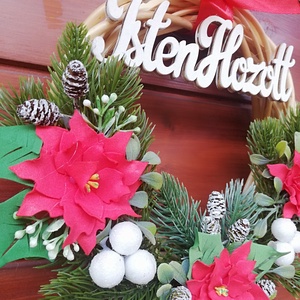 Téli koszorú mikulásvirággal - karácsony - karácsonyi lakásdekoráció - karácsonyi ajtódíszek - Meska.hu