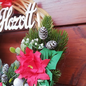 Téli koszorú mikulásvirággal - karácsony - karácsonyi lakásdekoráció - karácsonyi ajtódíszek - Meska.hu