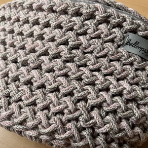 Horgolt cikcakk mintás crossbody táska - táska & tok - övtáska - Meska.hu