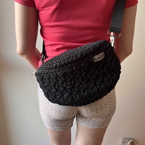 Horgolt dupla jázmin mintás crossbody - táska & tok - övtáska - Meska.hu