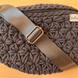 Horgolt dupla jázmin mintás crossbody - táska & tok - övtáska - Meska.hu