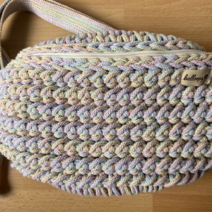 Horgolt fonottka mintás crossbody, Táska & Tok, Övtáska, Horgolás, Varrás, MESKA