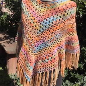 Játék horgolt poncsó  - ruha & divat - női ruha - poncsó - Meska.hu