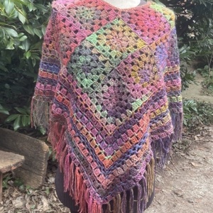 Május horgolt poncsó - ruha & divat - női ruha - poncsó - Meska.hu