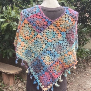 Jazzy Extra Szivárvány Tündér  Poncsó horgolt mandala poncsó - ruha & divat - női ruha - poncsó - Meska.hu