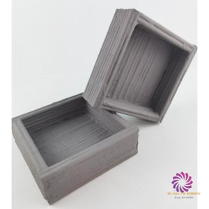 Box alap 12x12x4 cm - matt vintage szürke, , , Készletinformáció: 2 db De folyamatosan készülnek!
12x12x4 cm nagyságú box alap
Anyaga: 100% Újraha..., MESKA