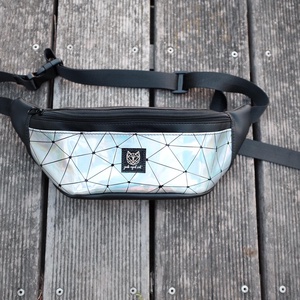 Spiderwebs ezüst-holografikus mintás övtáska - táska & tok - övtáska - Meska.hu