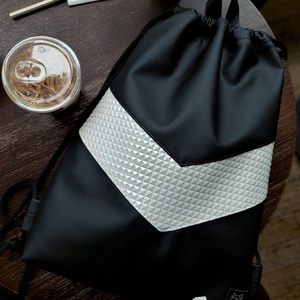 New York gym bag fekete-fehér piramismintás színben - Meska.hu