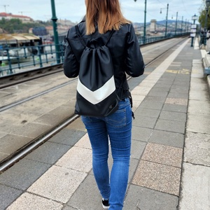 New York gym bag fekete-fehér piramismintás színben - táska & tok - hátizsák - tornazsák, gymbag - Meska.hu