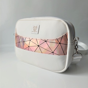Fehér műbőr crossbody holografikus rosegold díszítéssel - Meska.hu