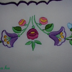 Tündérkert hímzett terítő -  - Meska.hu