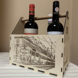 Grávírozott fa italhordó láda/italtartó box(Születésnapra, névnapra, apák napjára, nyugdíjas búcsúztatóra) - otthon & életmód - konyhafelszerelés, tálalás - tálalás - bortartó - Meska.hu