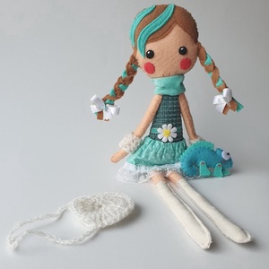 Milla- öltöztethető  textilbaba  kis kaméleonnal és kiegészítőkkel - Azonnal vihető! - játék & sport - baba & babaház - öltöztethető baba - Meska.hu Milla- öltöztethető  textilbaba  kis kaméleonnal és kiegészítőkkel - Azonnal vihető! - játék & sport - baba & babaház - öltöztethető baba - Meska.hu