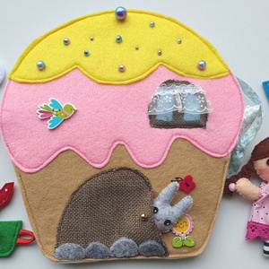  Borka baba muffin házikója- játszókönyvecske öltötztetős babával és kisnyuszival - AZONNAL VIHETŐ!, Játék & Sport, Textilkönyv & Babakönyv, Mindenmás, Varrás, MESKA
